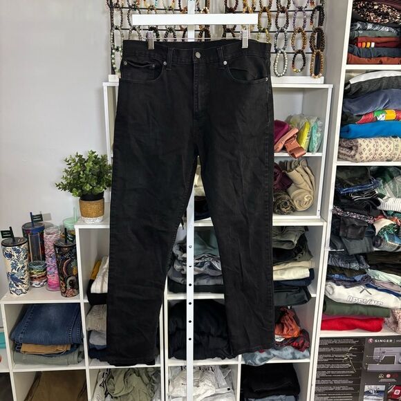 Levi's Black Relaxed Jeans 36x32 dark denim jeans 502 - Picture 7 of 8